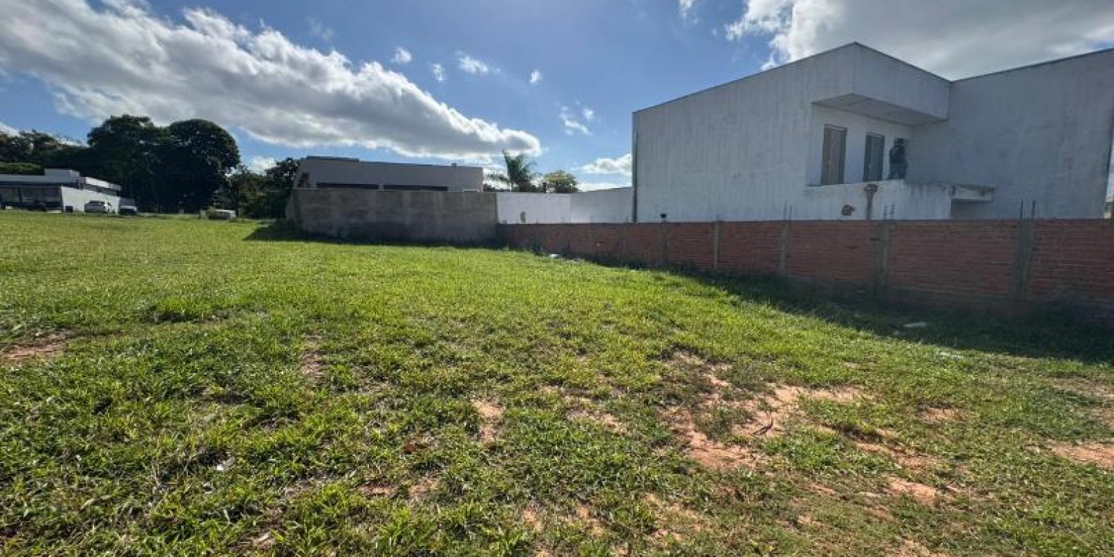 Terreno na Represa de Avaré no Villaggio Porto Dourado 