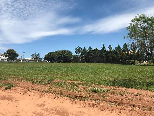 Terreno na Represa no Condomínio Sta Cristina I em Arandu SP - Arandu