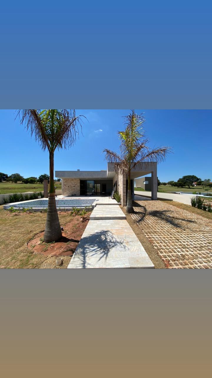 Casa na Represa no Condomínio Reviera de Sta Cristina XIII - Paranapanema