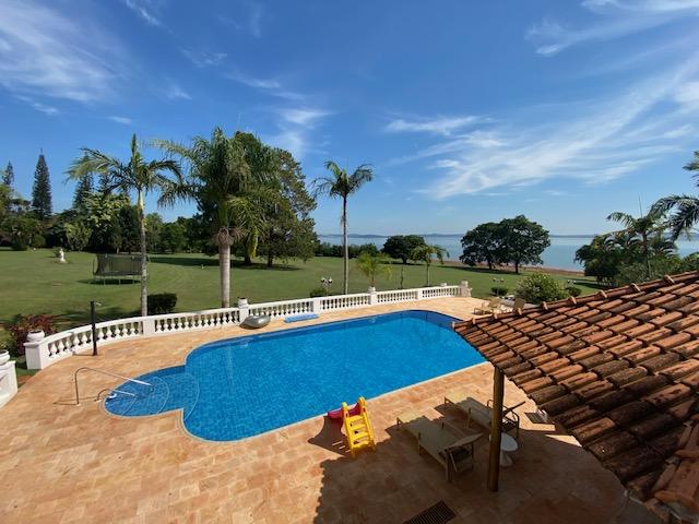 Casa Pé na Areia na Represa Condomínio Parque Náutico em Avaré SP - Avaré