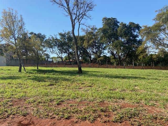Terreno no Condomínio Estribo na Represa de Avaré SP  - Avaré