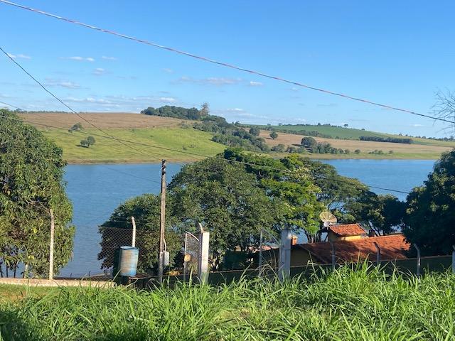 Terreno a Venda na Represa Cond Portal do Catavento em Arandu SP - Arandu