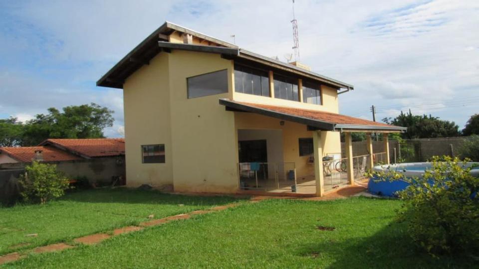 Casa Represa Cond. Estribo - Avaré - SP - Avaré