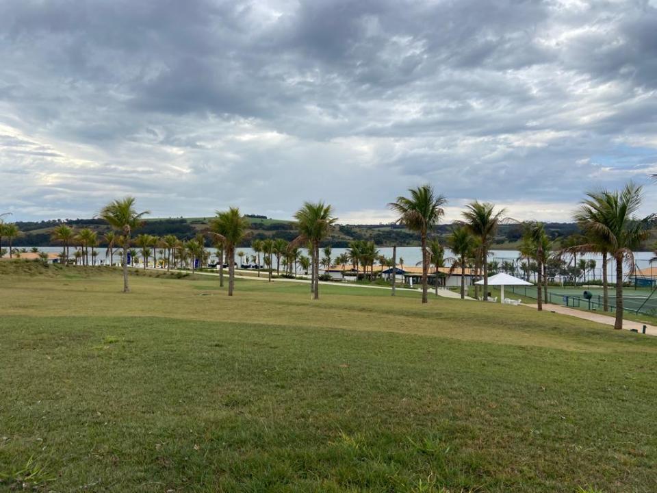 Terreno pé na água Riviera Santa Cristina III - Itaí - SP - Itaí