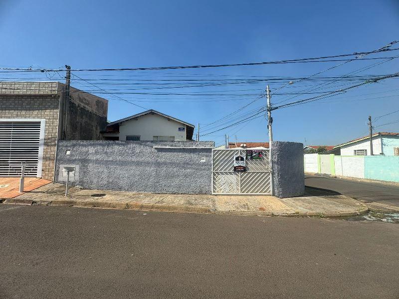 Casa em Botucatu - SP - Botucatu