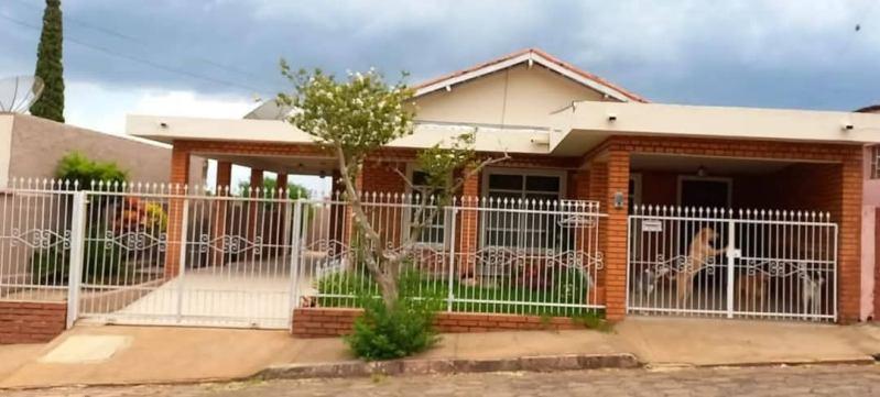 Casa em Cerqueira César SP - Cerqueira César